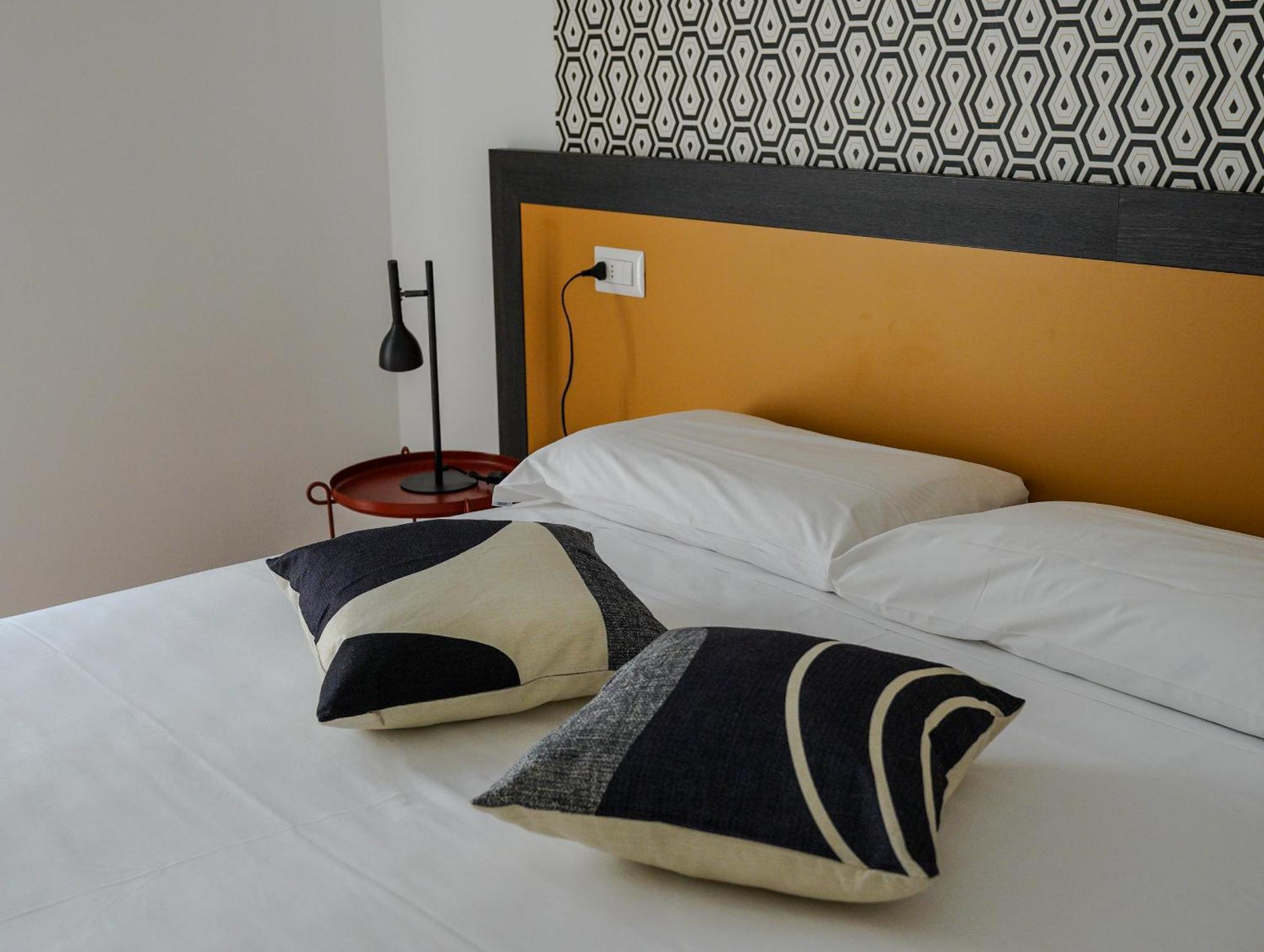 Feel - Mille Suites Bergamo Eksteriør billede